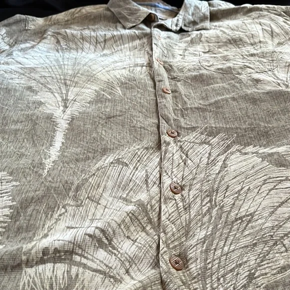 TOMMY BAHAMA silk shirt - Picture 7 of 11